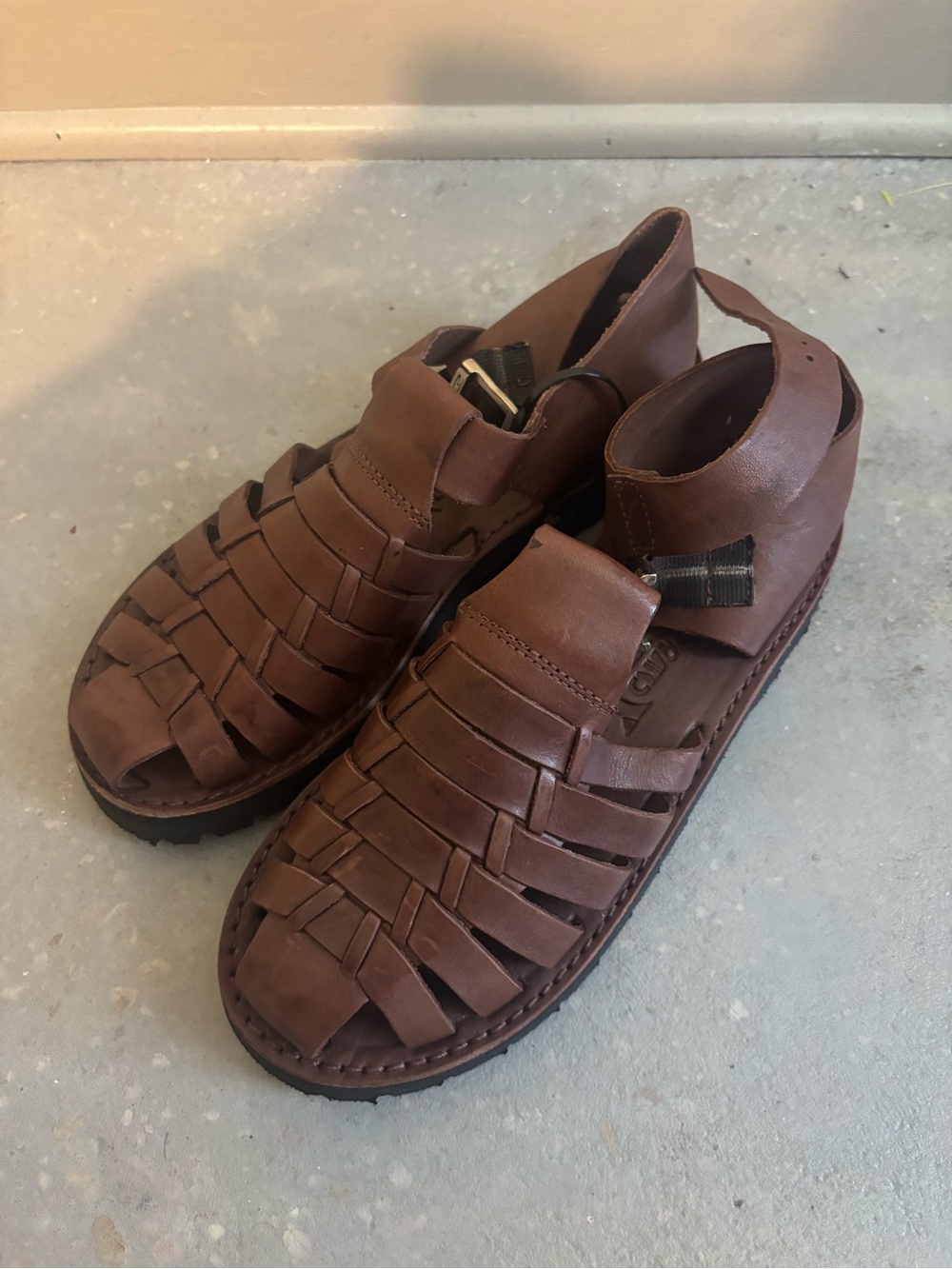 Men's Brown Leather Woven Fisherman Sandals with Adjustable Back Strap size 39